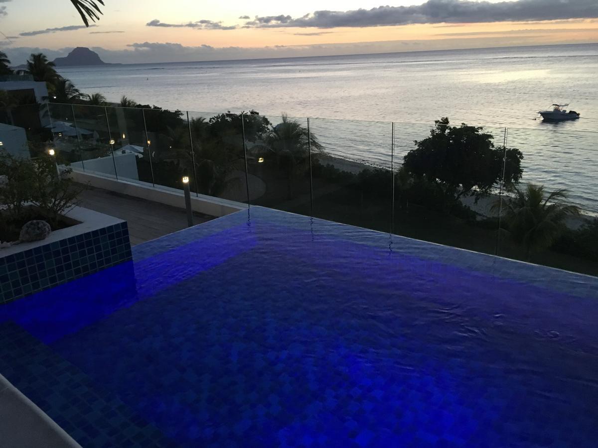 Cap Ouest Beachfront Luxury Penthouse & Apartment Flic en Flac Luaran gambar