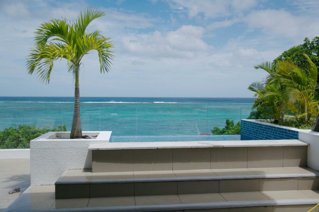 Cap Ouest Beachfront Luxury Penthouse & Apartment Flic en Flac Luaran gambar